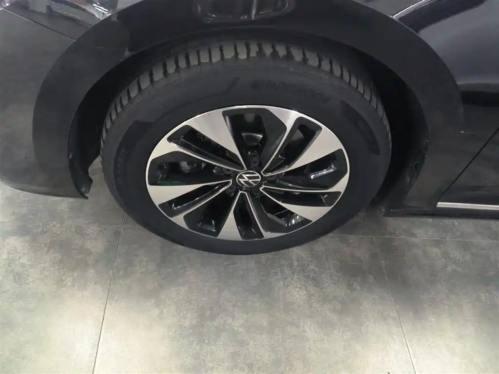 Passat 2023 330TSI Starry Sky Elite Edition купить на сайте DeffCars
