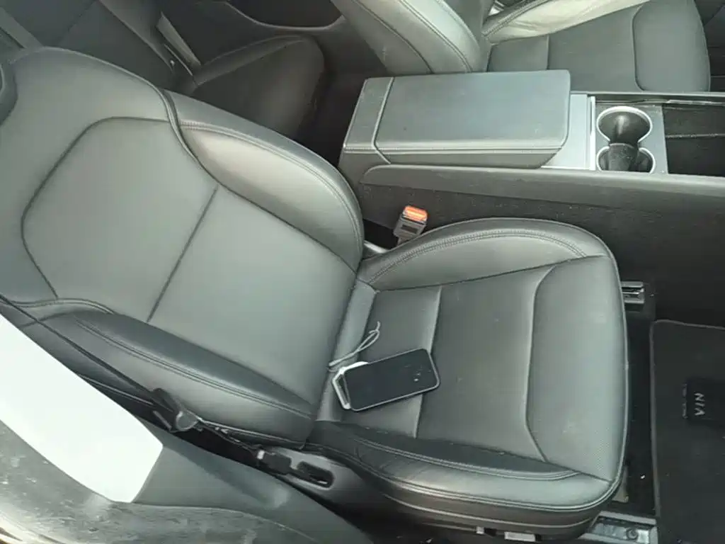 Model Y 2025 rear-wheel drive first edition купить на сайте DeffCars