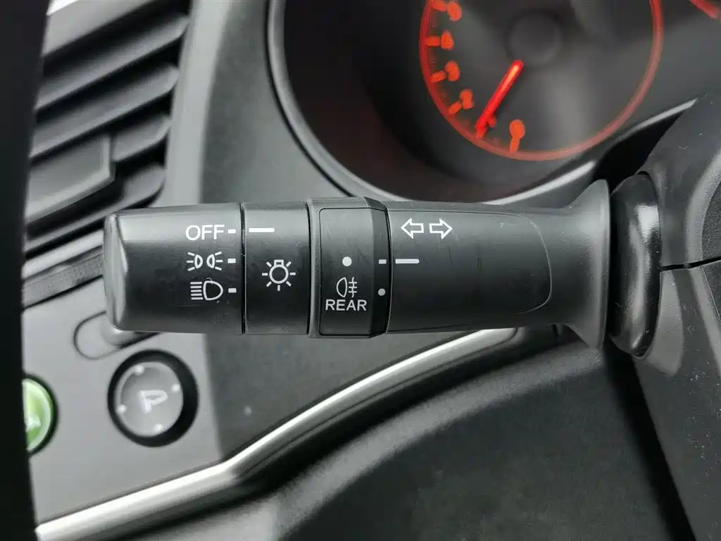 Fengfan 2017 1.5L CVT Comfort Edition купить на сайте DeffCars