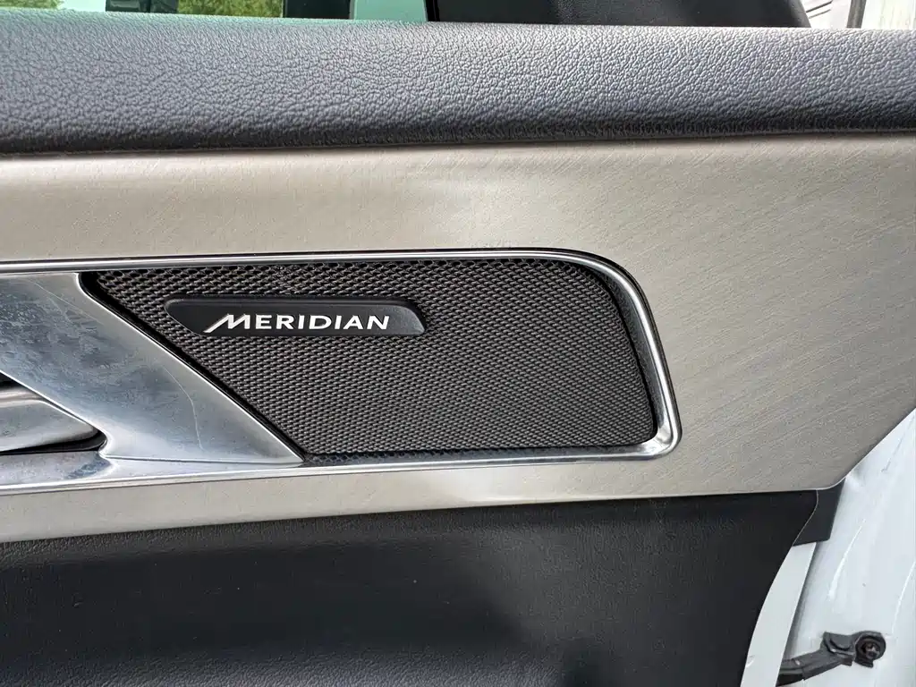 Jaguar XEL 2018 2.0T 250PS Exclusive Edition купить на сайте DeffCars