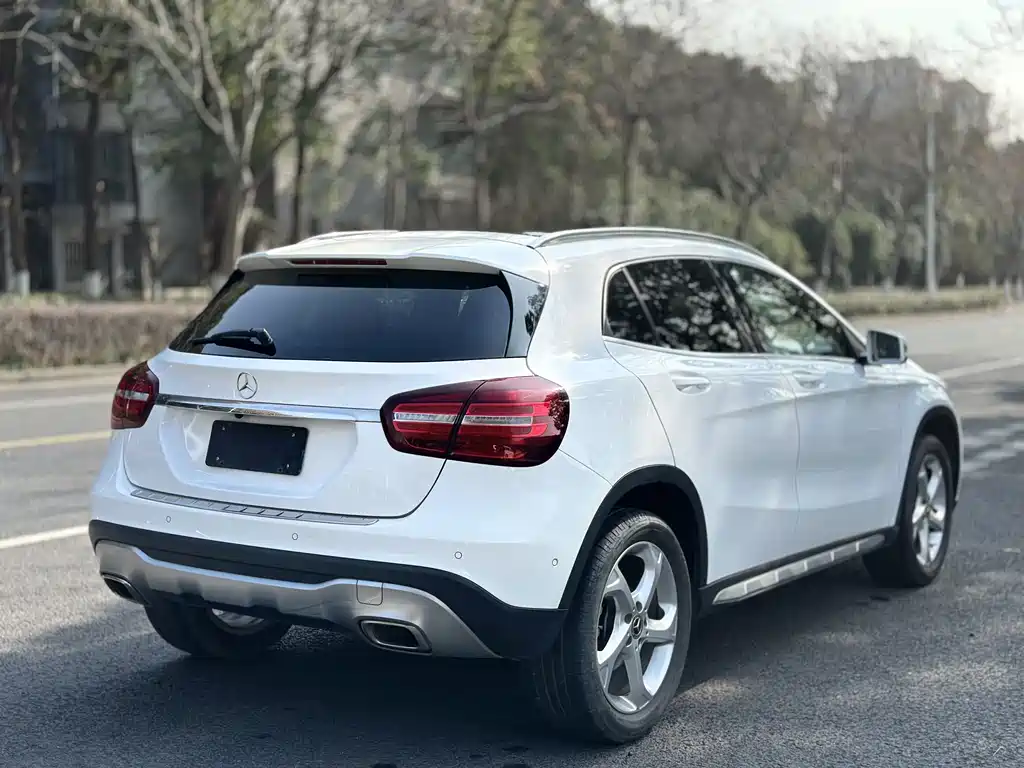 Mercedes-Benz GLA 2018 GLA 200 Dynamic купить на сайте DeffCars