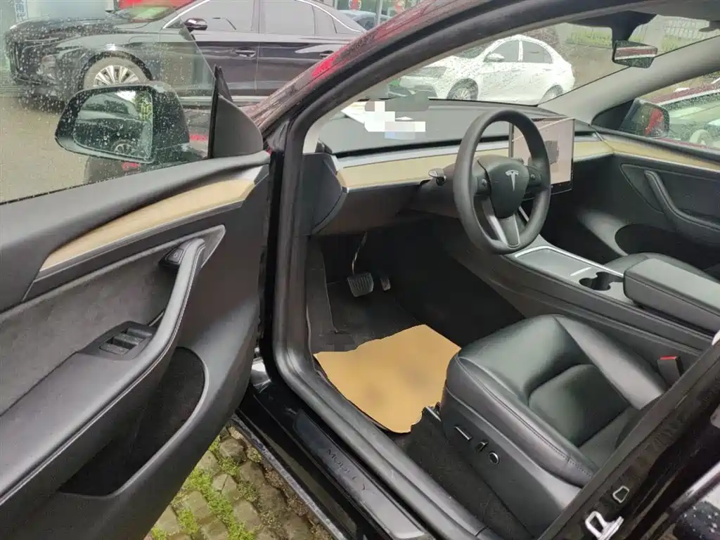 Model Y 2022 facelift rear-wheel drive version купить на сайте DeffCars
