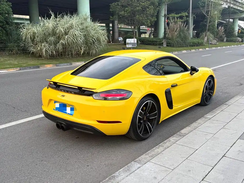 Porsche 718 2016 Cayman 2.0T купить на сайте DeffCars