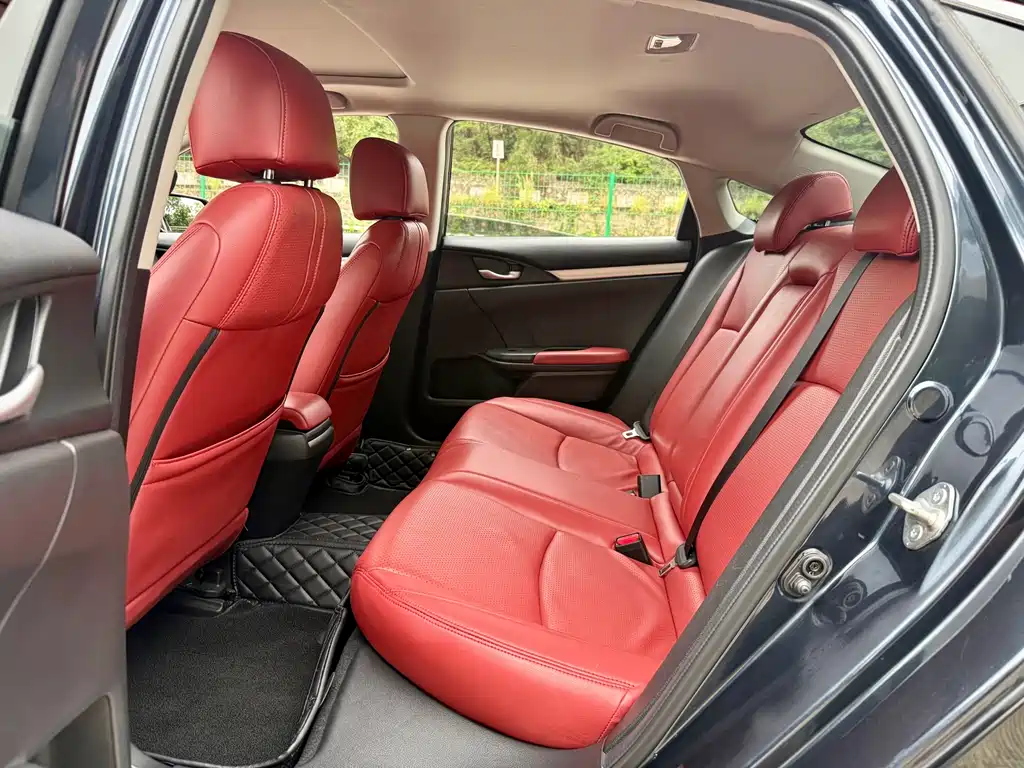 Civic 2019 220TURBO CVT Dynamic Edition National V купить на сайте DeffCars