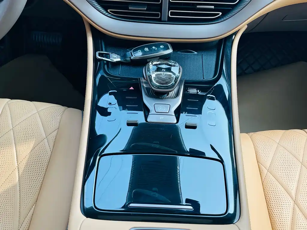 Denza D9 2022 DM-i 970 four-wheel drive flagship model купить на сайте DeffCars