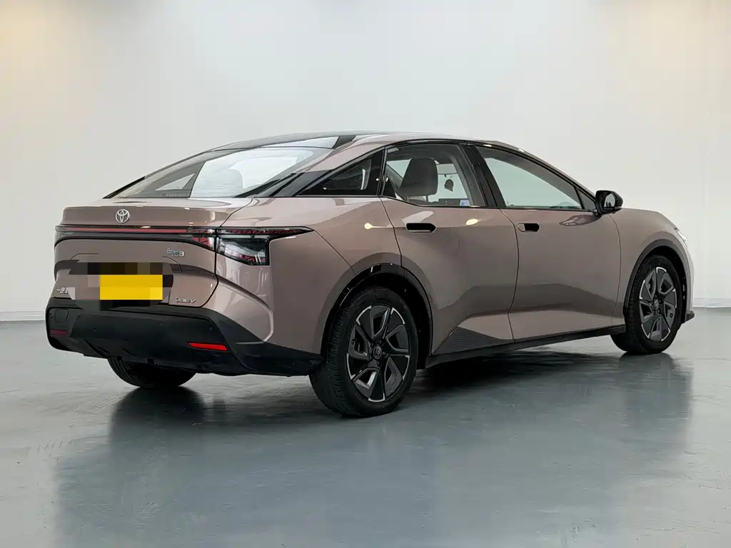 Toyota bZ3 2023 model 616km long range Premium купить на сайте DeffCars
