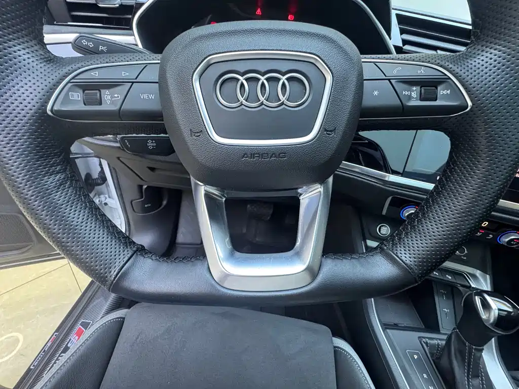 Audi Q3 2022 35 TFSI Fashion Dynamic купить на сайте DeffCars