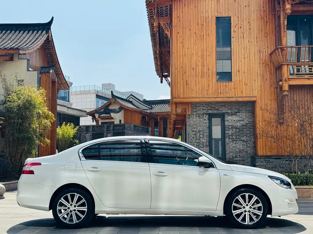 Peugeot 408 2018 350THP Automatic Deluxe Edition купить на сайте DeffCars