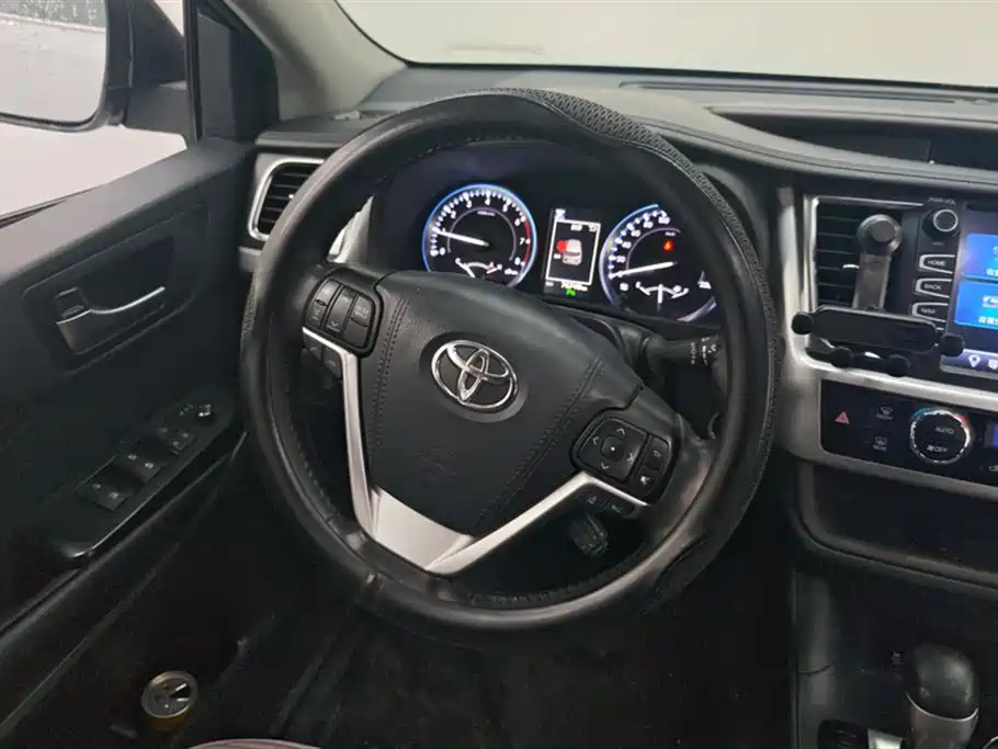 Highlander 2018 2.0T four-wheel drive luxury version, 7 seats, National VI купить на сайте DeffCars