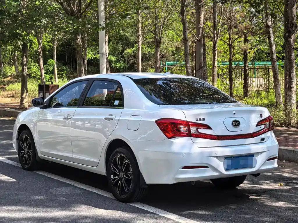 Qin New Energy 2015 1.5T Double Crown Flagship Plus Edition купить на сайте DeffCars