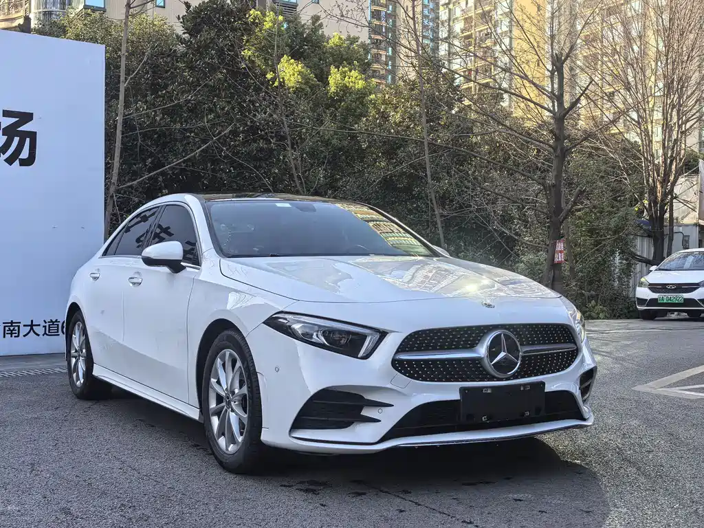 Mercedes-Benz A-Class 2020 Facelift A 200 L Sports Sedan Fashionable купить на сайте DeffCars