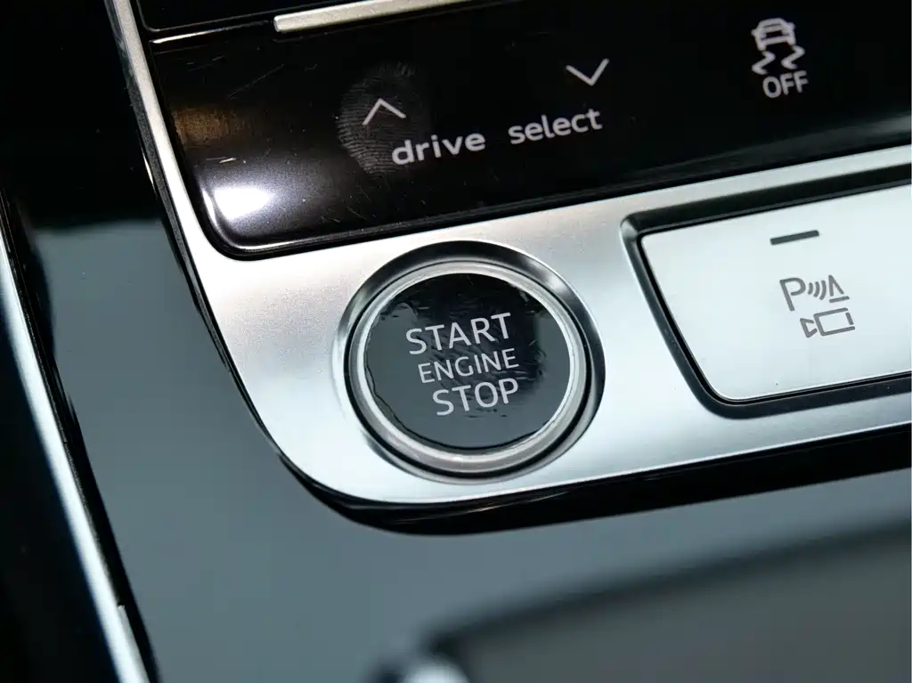 Audi Q7 2022 55 TFSI quattro S line sports купить на сайте DeffCars