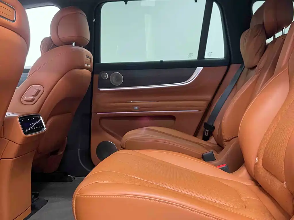 Wenjie M9 2024 extended range Ultra version 42kWh 6-seater version купить на сайте DeffCars