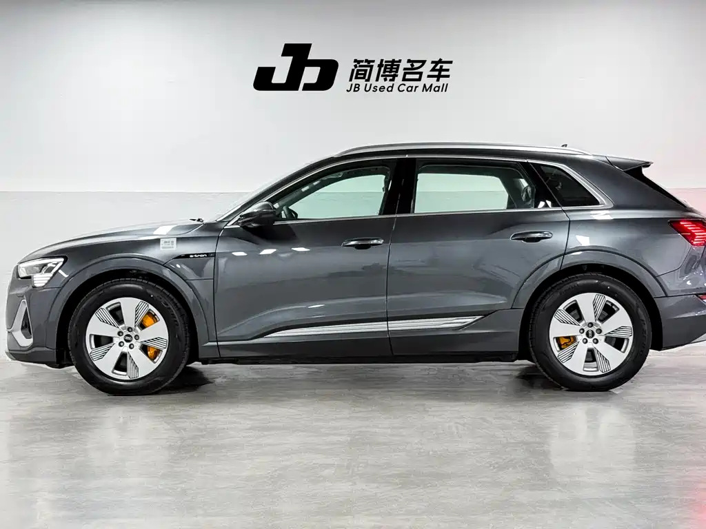 Audi e-tron 2021 50 quattro luxury model купить на сайте DeffCars