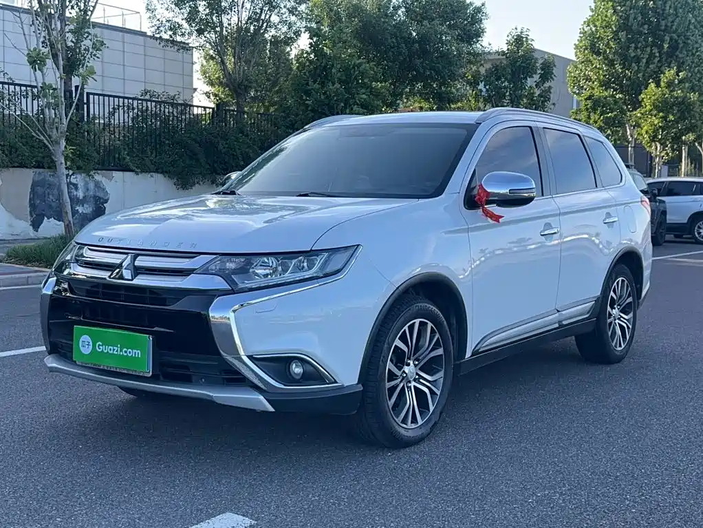 Outlander imported 2016 2.4L four-wheel drive elite version 7 seats купить на сайте DeffCars