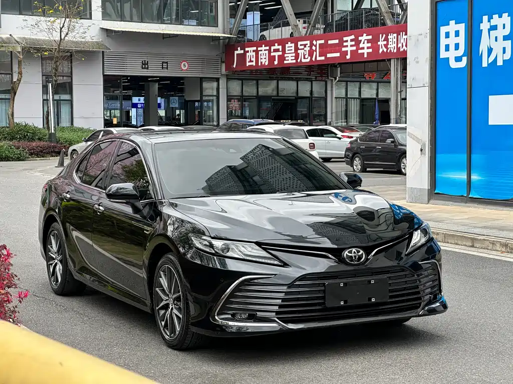 Camry 2021 2.5G Deluxe Edition купить на сайте DeffCars