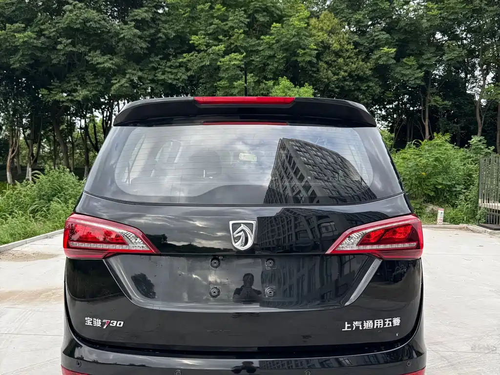 Baojun 730 2019 1.5L manual fashion 7 seats National V купить на сайте DeffCars