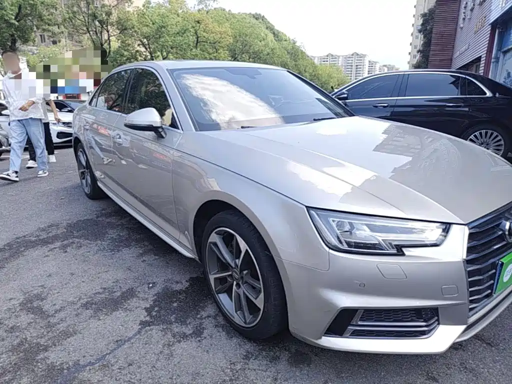 Audi A4L 2018 30th Anniversary Model 40 TFSI Enterprising купить на сайте DeffCars
