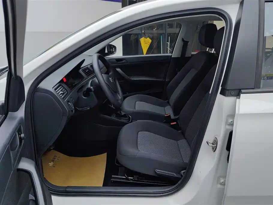 Santana 2021 1.5L automatic fashion version купить на сайте DeffCars