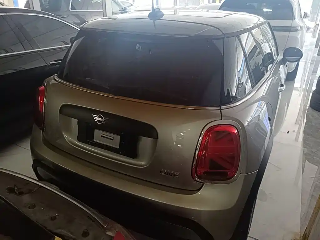MINI 2023 1.5T ONE купить на сайте DeffCars