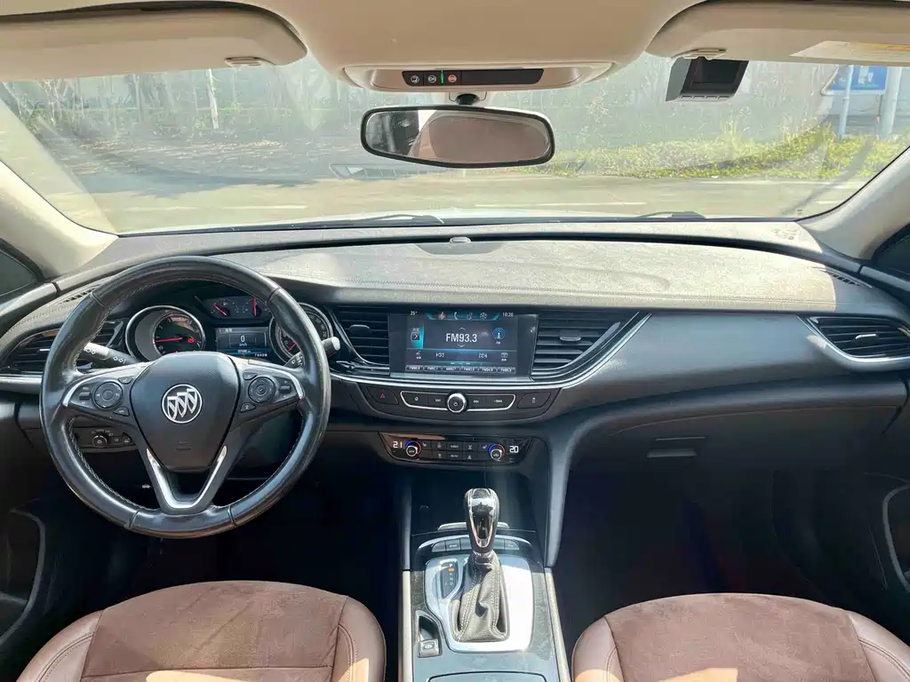 Regal 2019 20T Elite National VI купить на сайте DeffCars