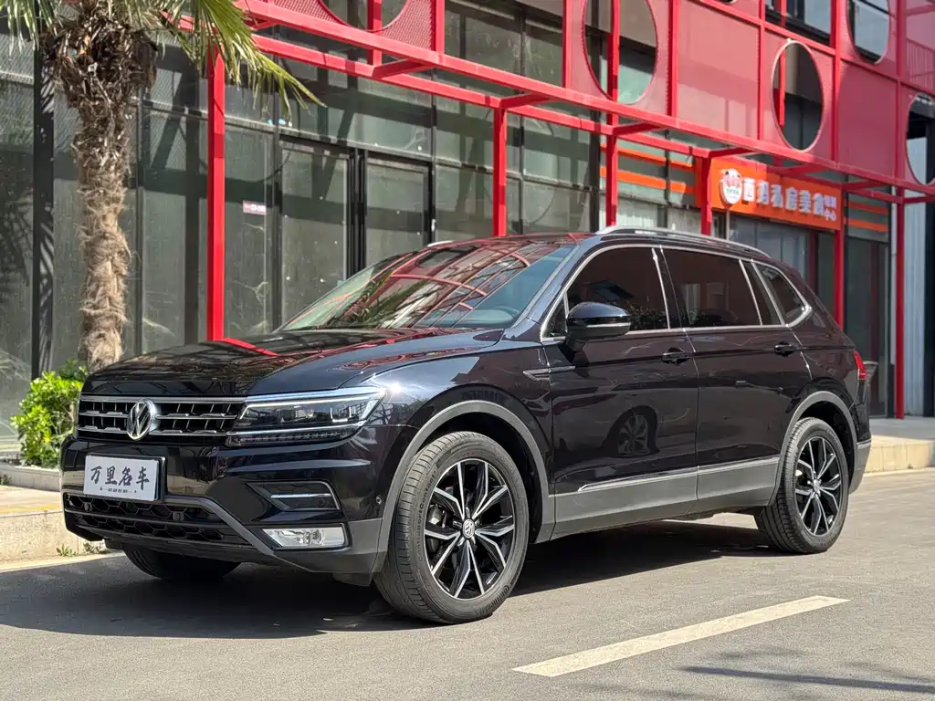 Tiguan L 2017 330TSI automatic two-wheel drive flagship version купить на сайте DeffCars
