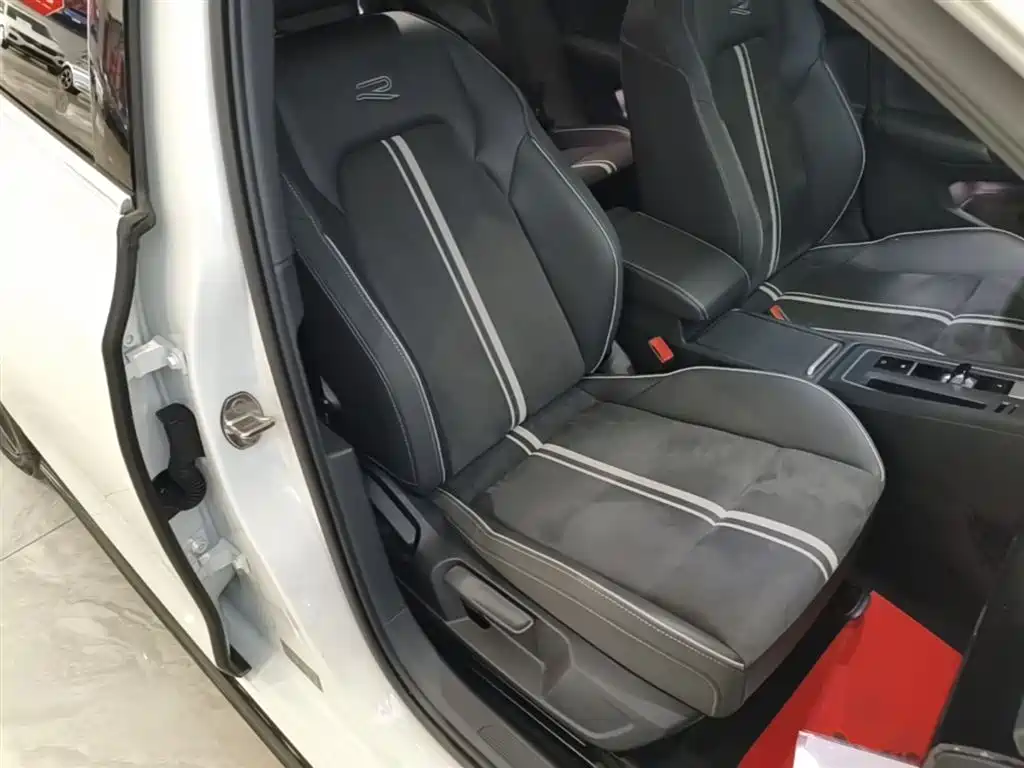 Golf 2021 280TSI DSG R-Line купить на сайте DeffCars