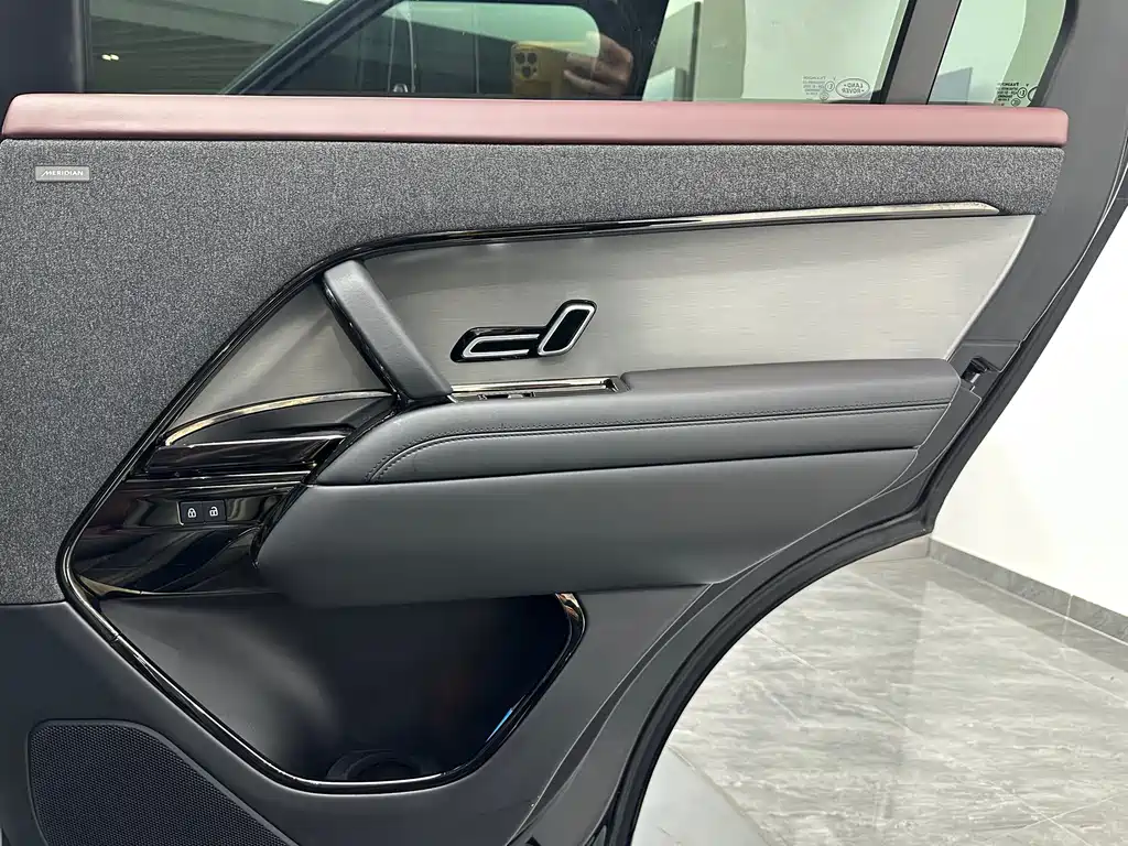 Range Rover Sport 2024 400PS Dynamic SE купить на сайте DeffCars