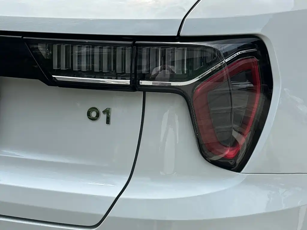 Lynk & Co 01 2021 2.0TD 2WD Pro купить на сайте DeffCars