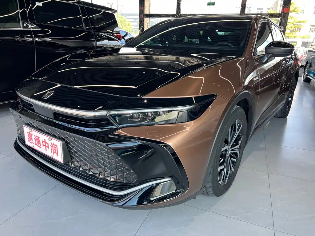 Crown SportCross 2023 2.5L SportCross HEV two-wheel drive premium version купить на сайте DeffCars