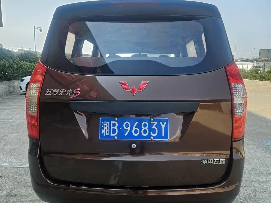 Wuling Hongguang 2015 1.2L S basic model National IV купить на сайте DeffCars