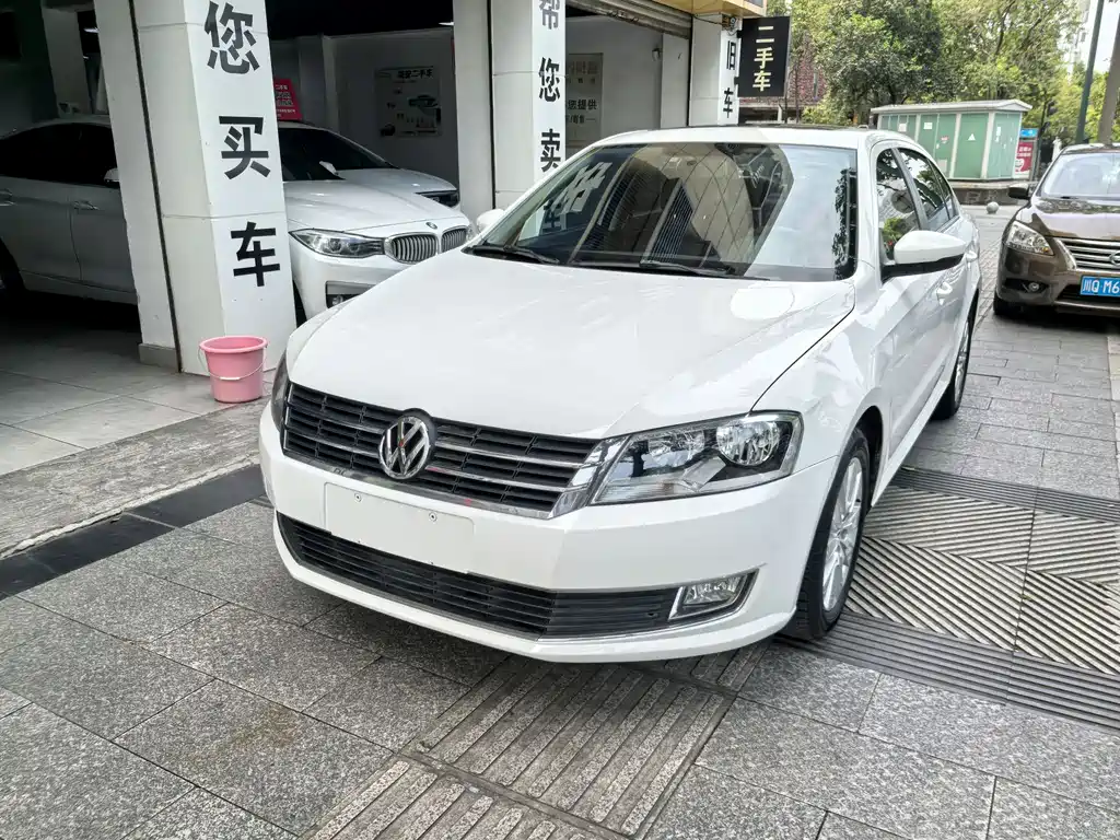 Lavida 2013 facelift classic 1.6L manual comfort version купить на сайте DeffCars
