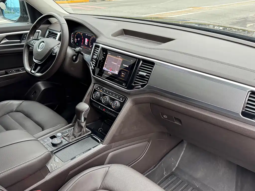 Touron 2020 facelift 380TSI four-wheel drive luxury version купить на сайте DeffCars