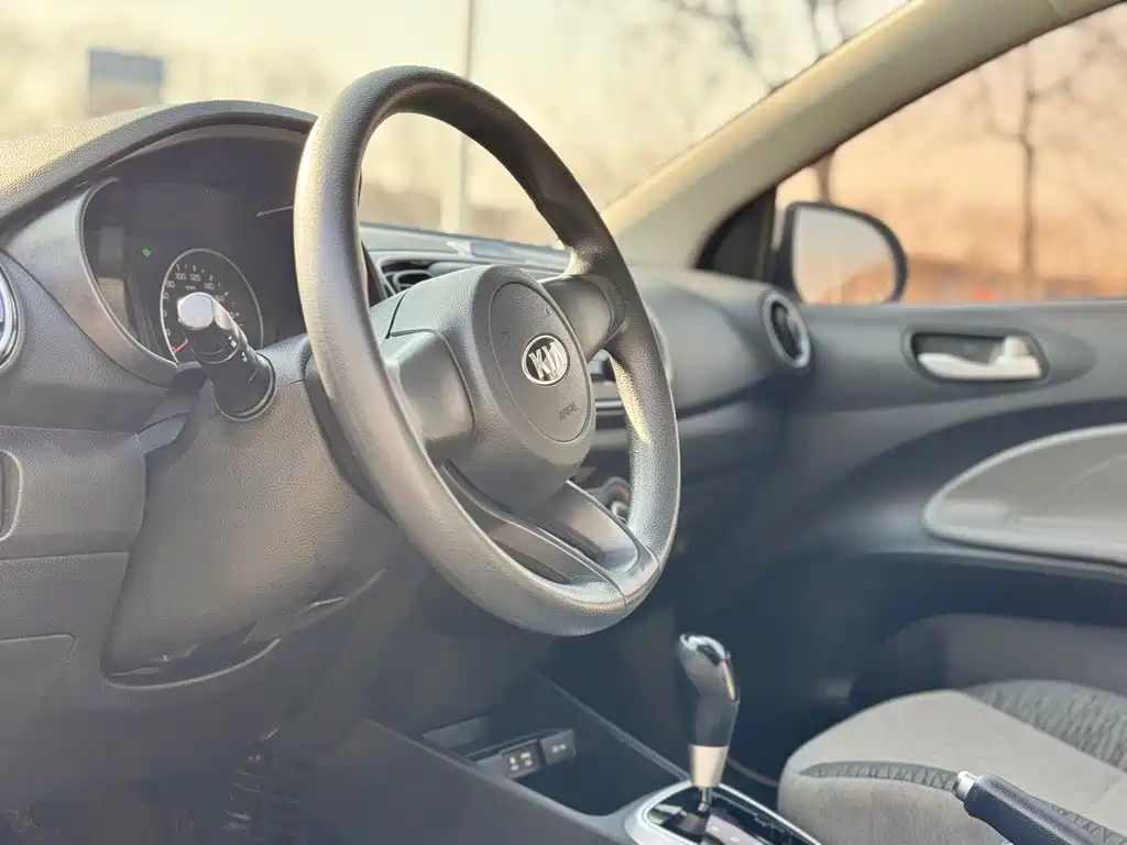 Huanchi 2020 1.4L automatic comfort sunroof version купить на сайте DeffCars