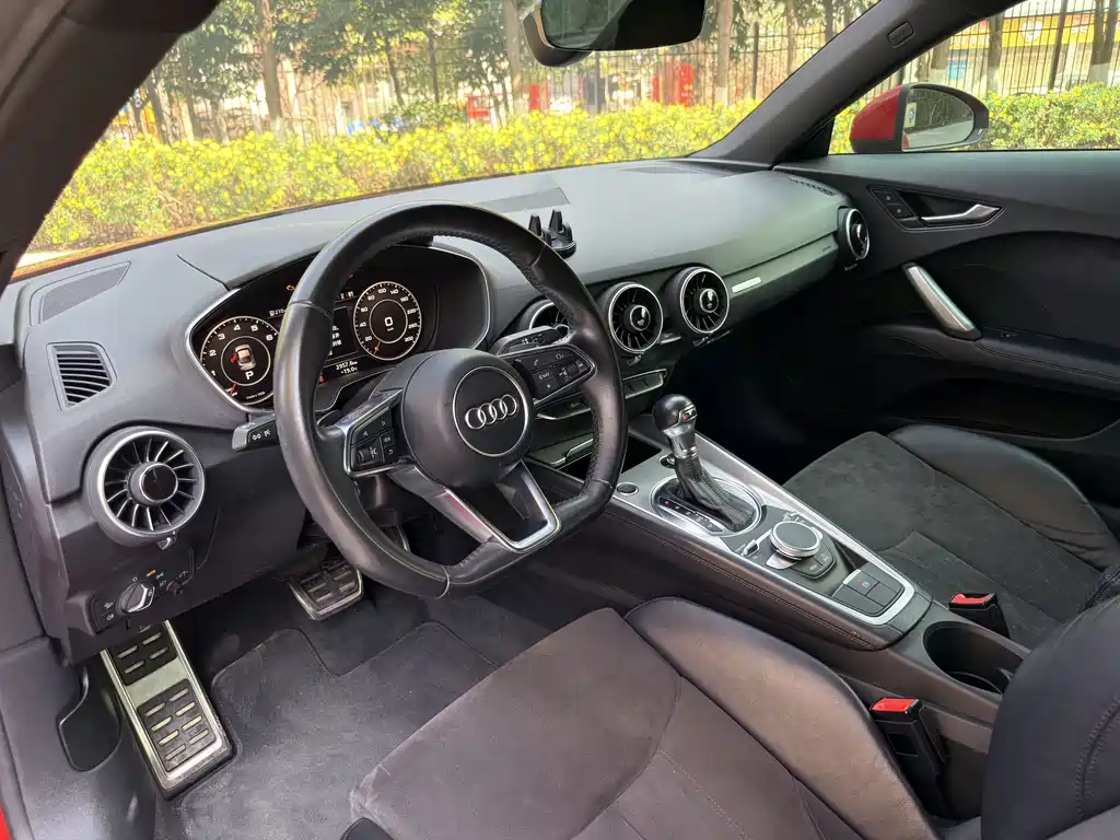Audi TT 2015 TT Coupe 45 TFSI купить на сайте DeffCars