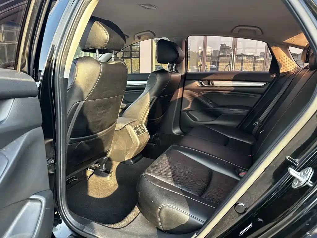 Accord 2018 Sharp · Hybrid 2.0L Edition Country VI купить на сайте DeffCars