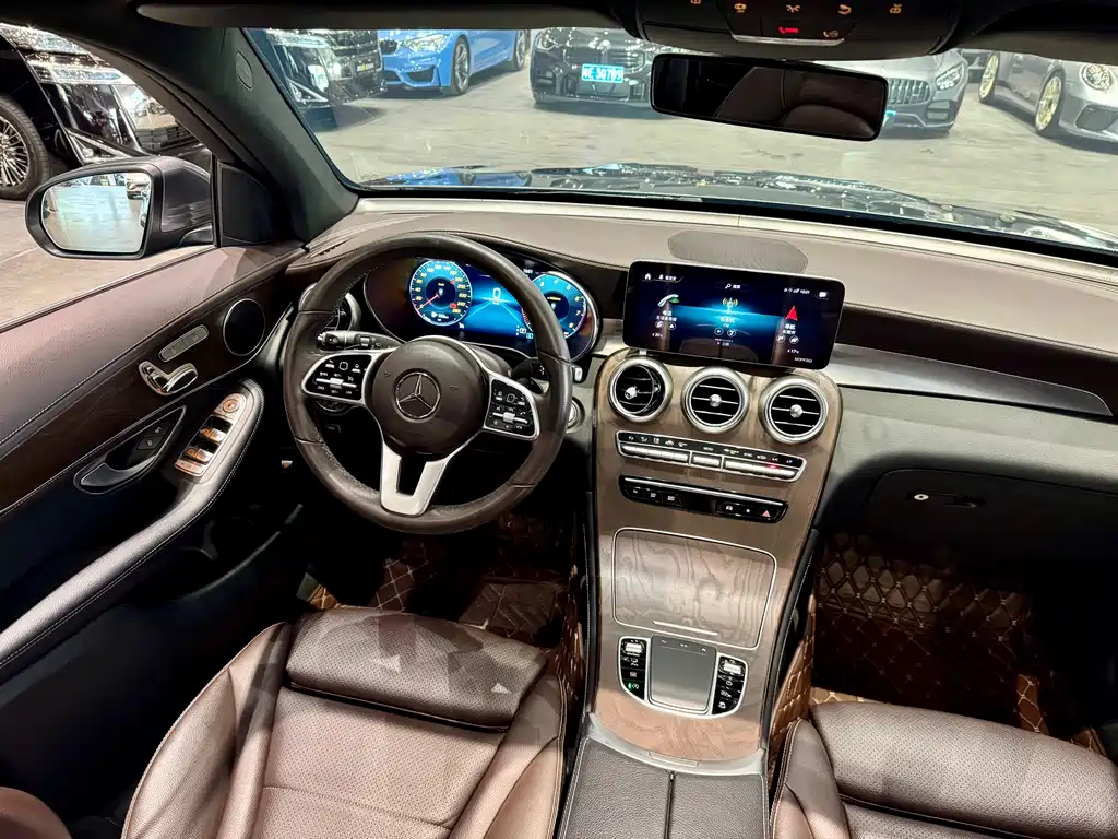 Mercedes-Benz GLC 2020 facelift GLC 260 L 4MATIC luxury model купить на сайте DeffCars