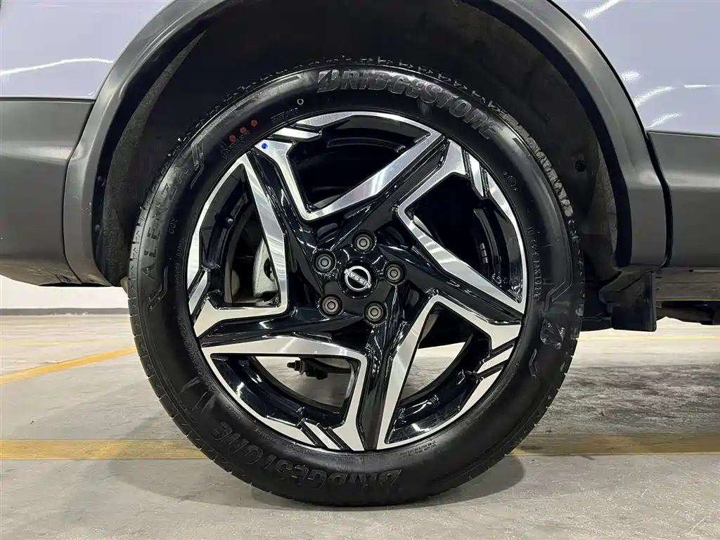 Qashqai 2025 Honor 2.0L CVT XV+ Leading Edition купить на сайте DeffCars