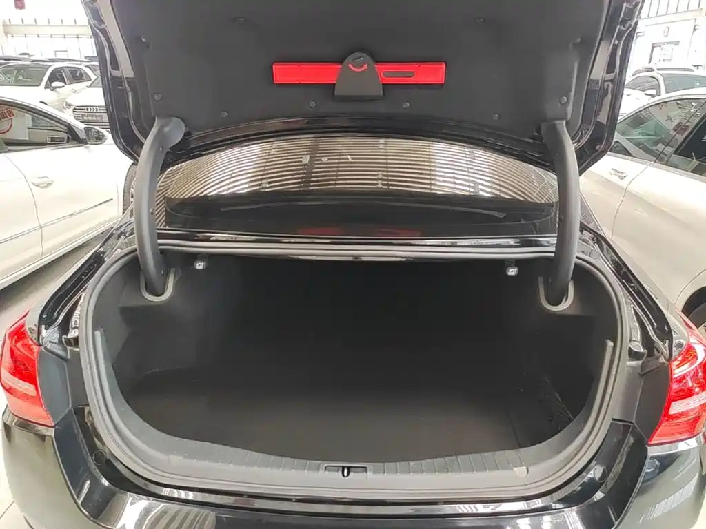 Hongqi H5 2020 1.5T DCT Flag Rhyme Edition купить на сайте DeffCars