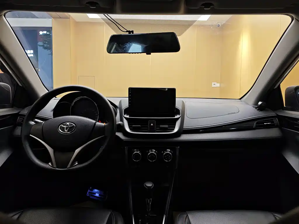 YARiS L Zhixuan 2020 Zhixuan X 1.5L CVT Deluxe Edition купить на сайте DeffCars