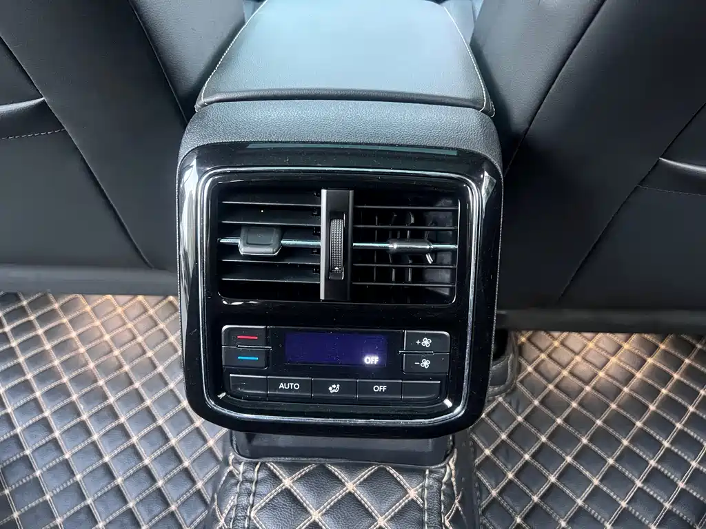 Passat 2019 330TSI Deluxe Edition National VI купить на сайте DeffCars