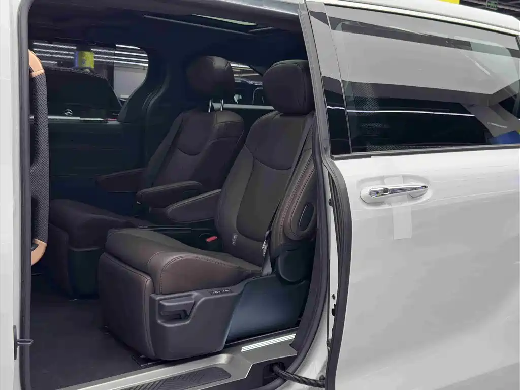 SIENNA 2021 2.5L Hybrid Platinum Edition купить на сайте DeffCars