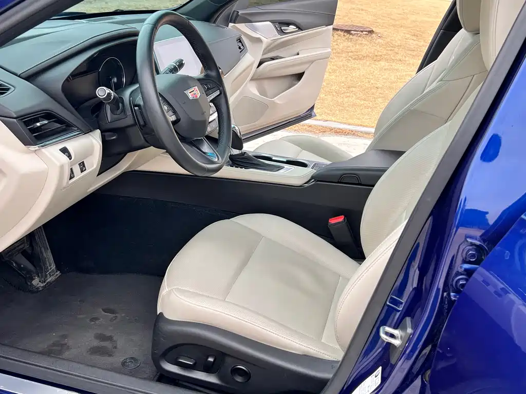 Cadillac CT4 2023 25T luxury model купить на сайте DeffCars
