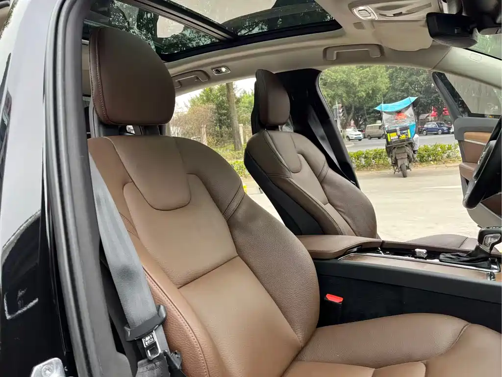 Volvo S90 2018 T5 Zhiya Edition купить на сайте DeffCars