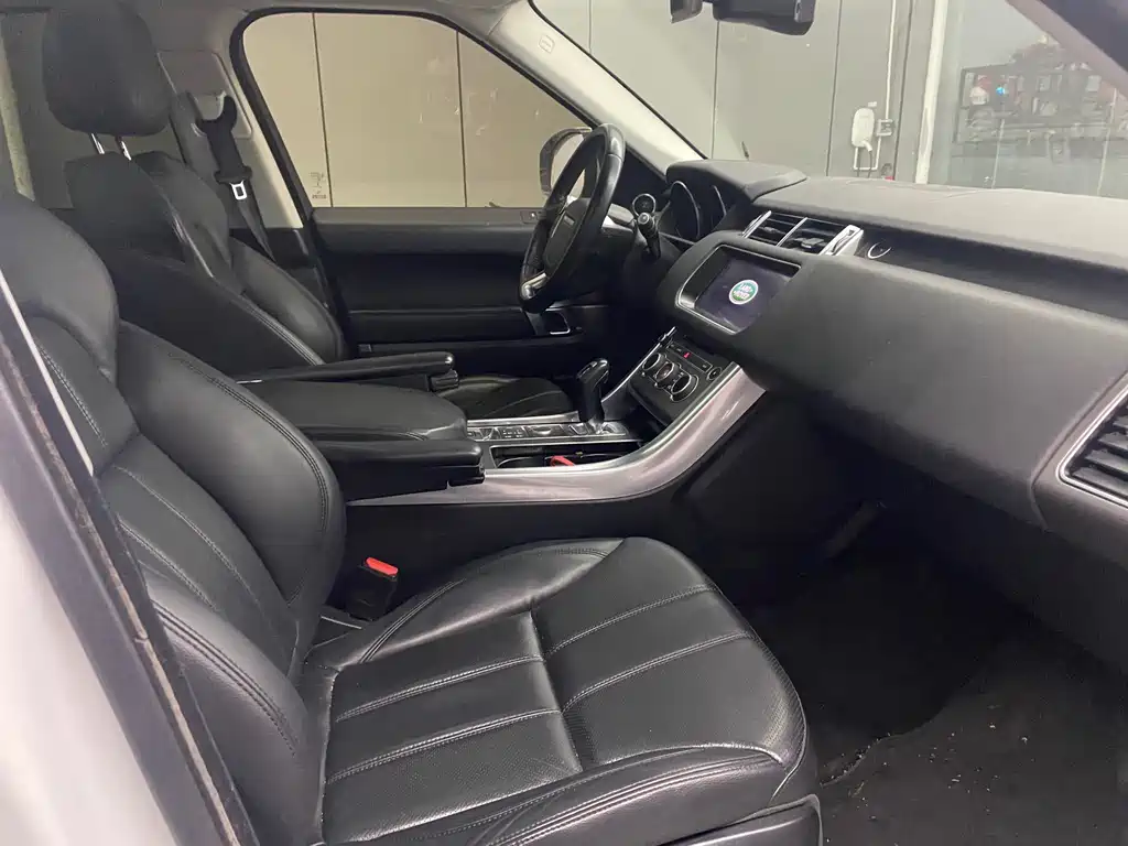 Range Rover Sport 2017 3.0 SC V6 SE купить на сайте DeffCars