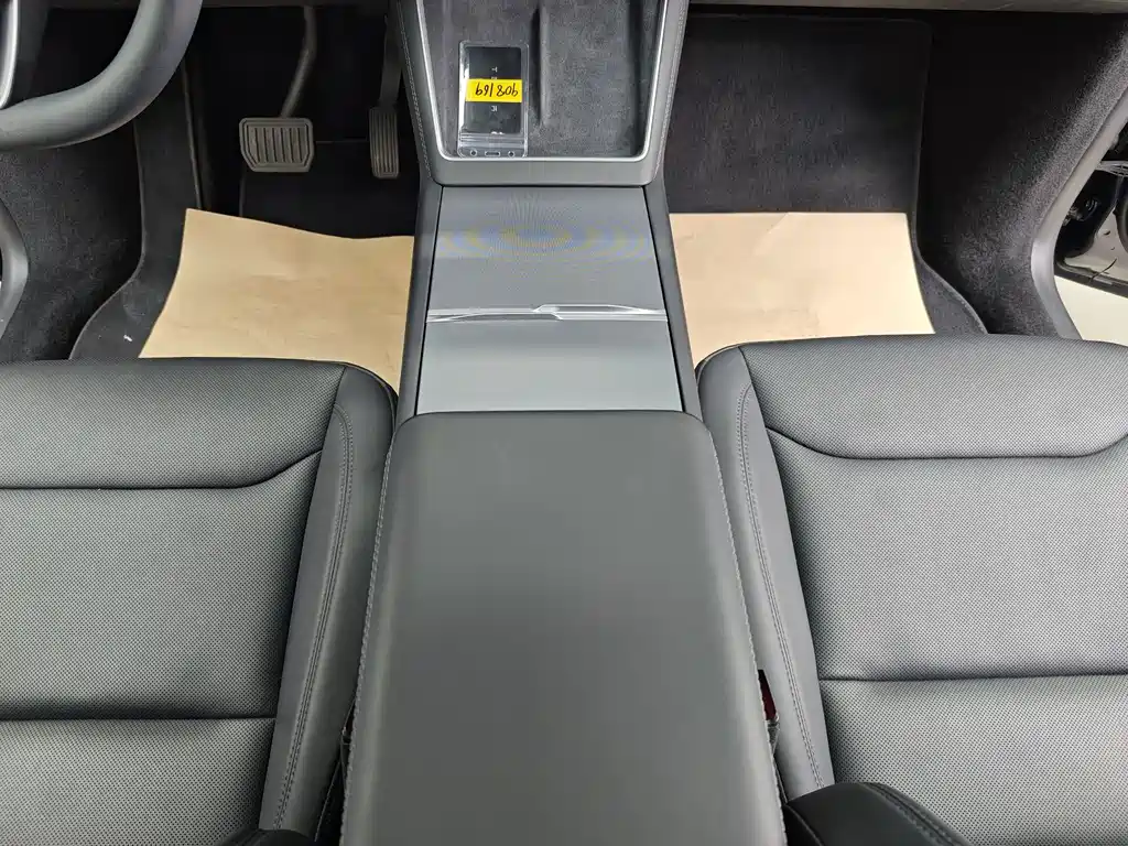 Model Y 2025 rear-wheel drive version купить на сайте DeffCars