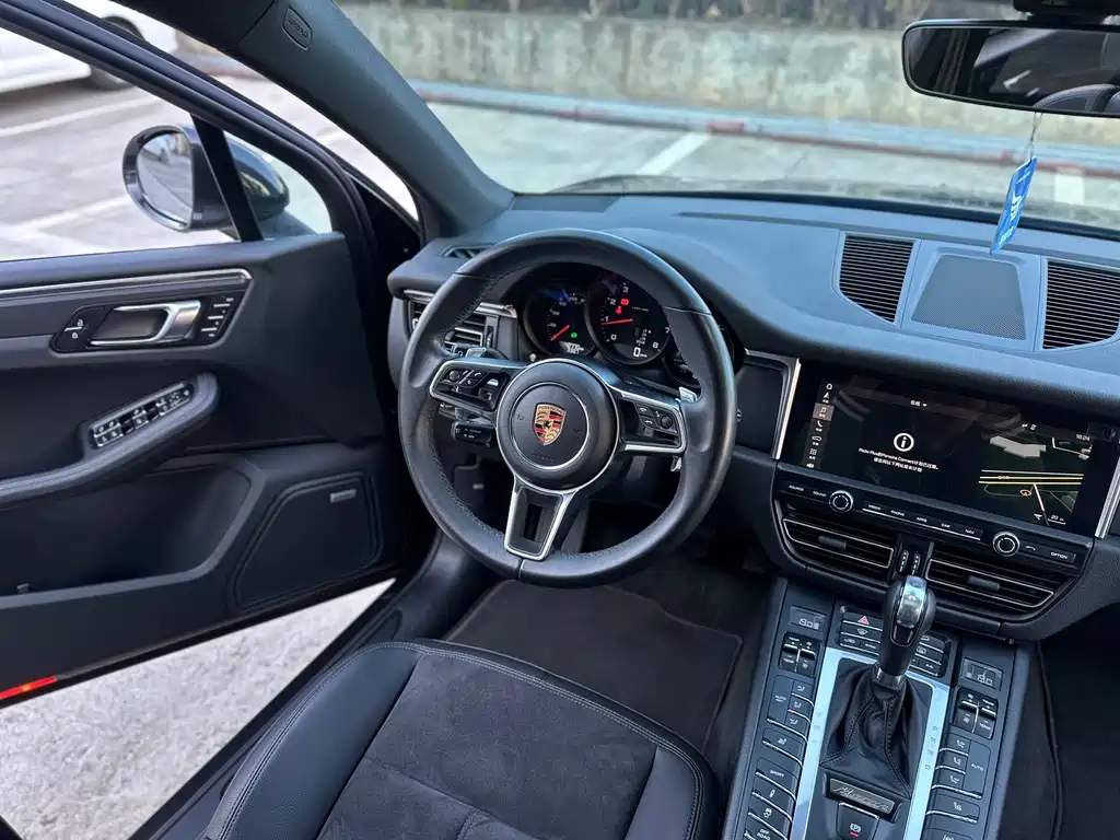 Macan 2018 Macan 2.0T купить на сайте DeffCars