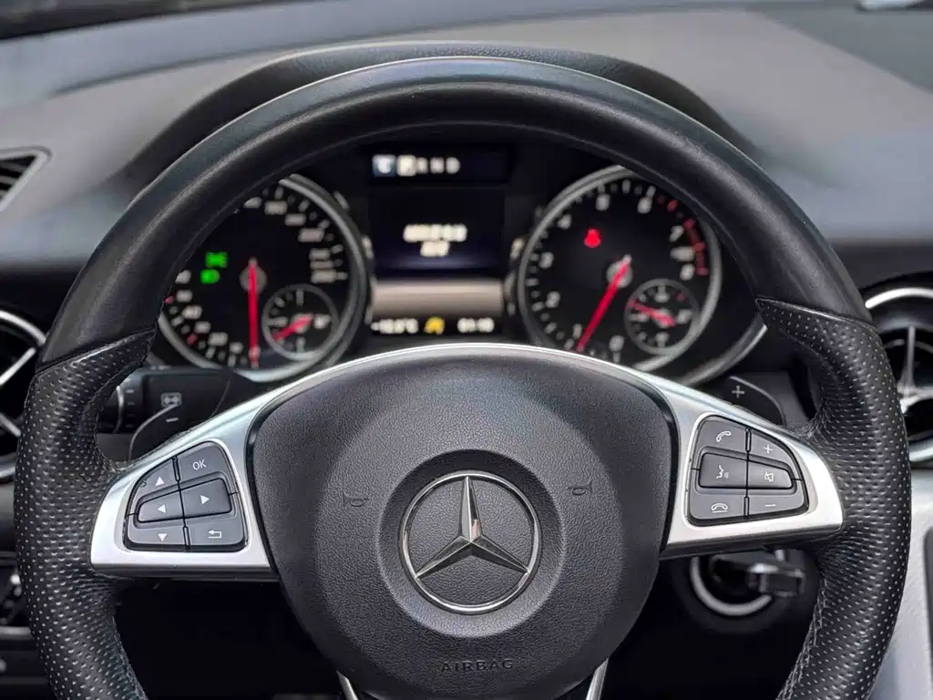Mercedes-Benz SLC 2016 SLC 200 Fashion Model купить на сайте DeffCars
