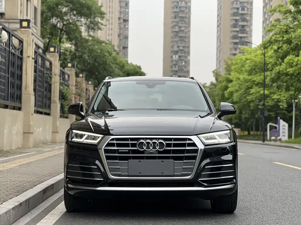 Audi Q5L 2020 45 TFSI exclusive and fashionable model купить на сайте DeffCars