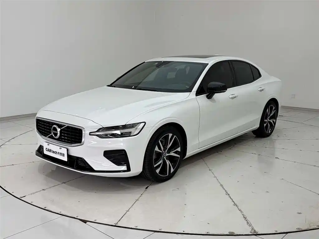 Volvo S60 2020 T4 Zhiyuan Sport Edition купить на сайте DeffCars